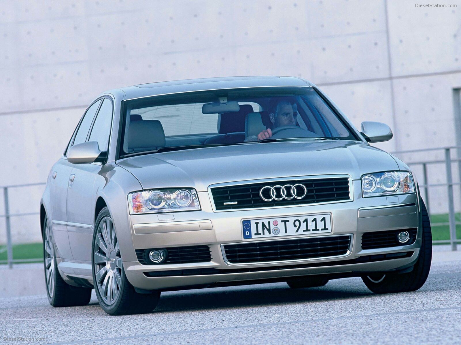 Audi A8 (2004)